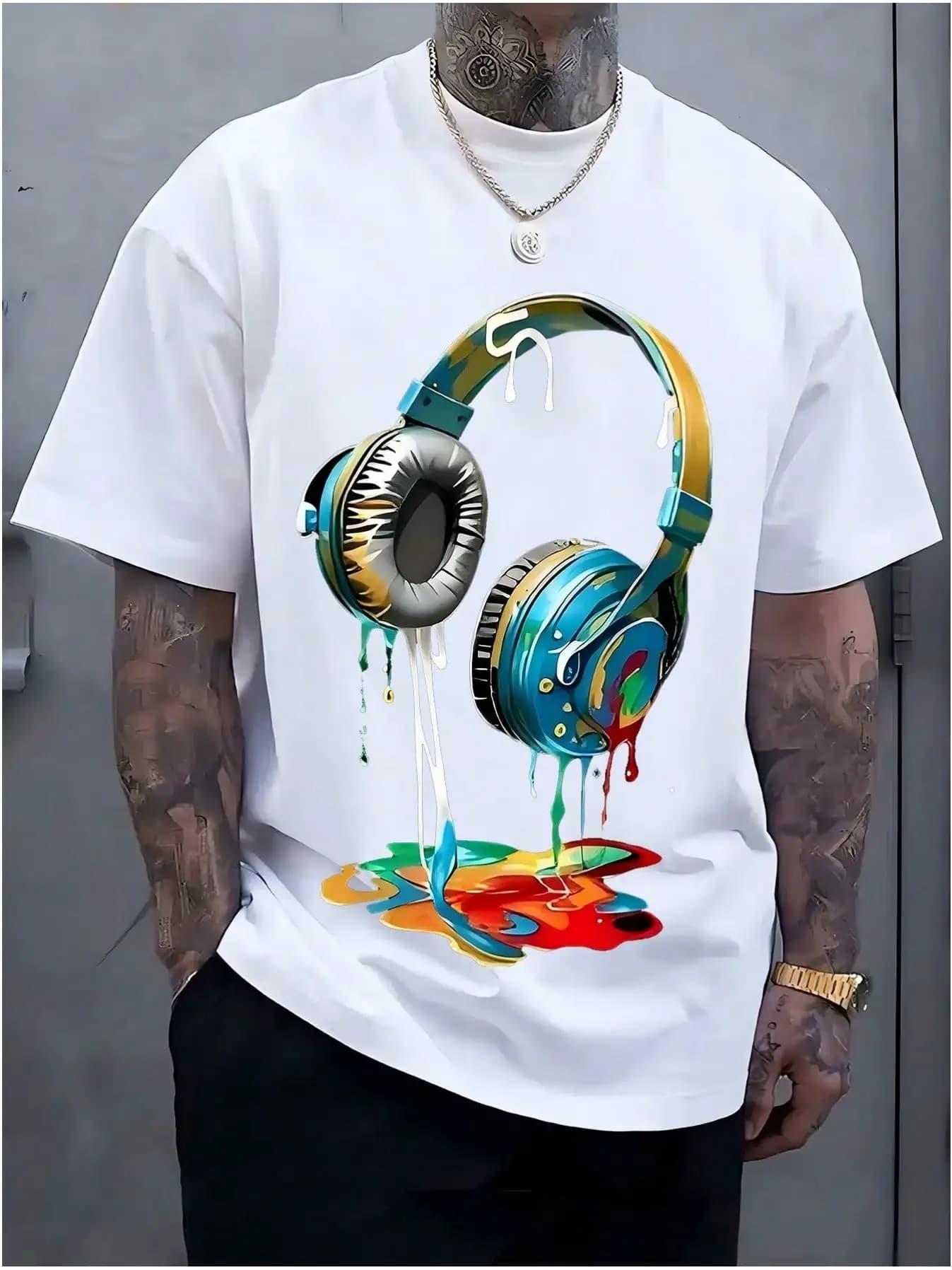 T-shirt da uomo in cotone bianco con grafica colorata di cuffie che si stanno sciogliendo, stile casual da strada, manica corta, girocollo