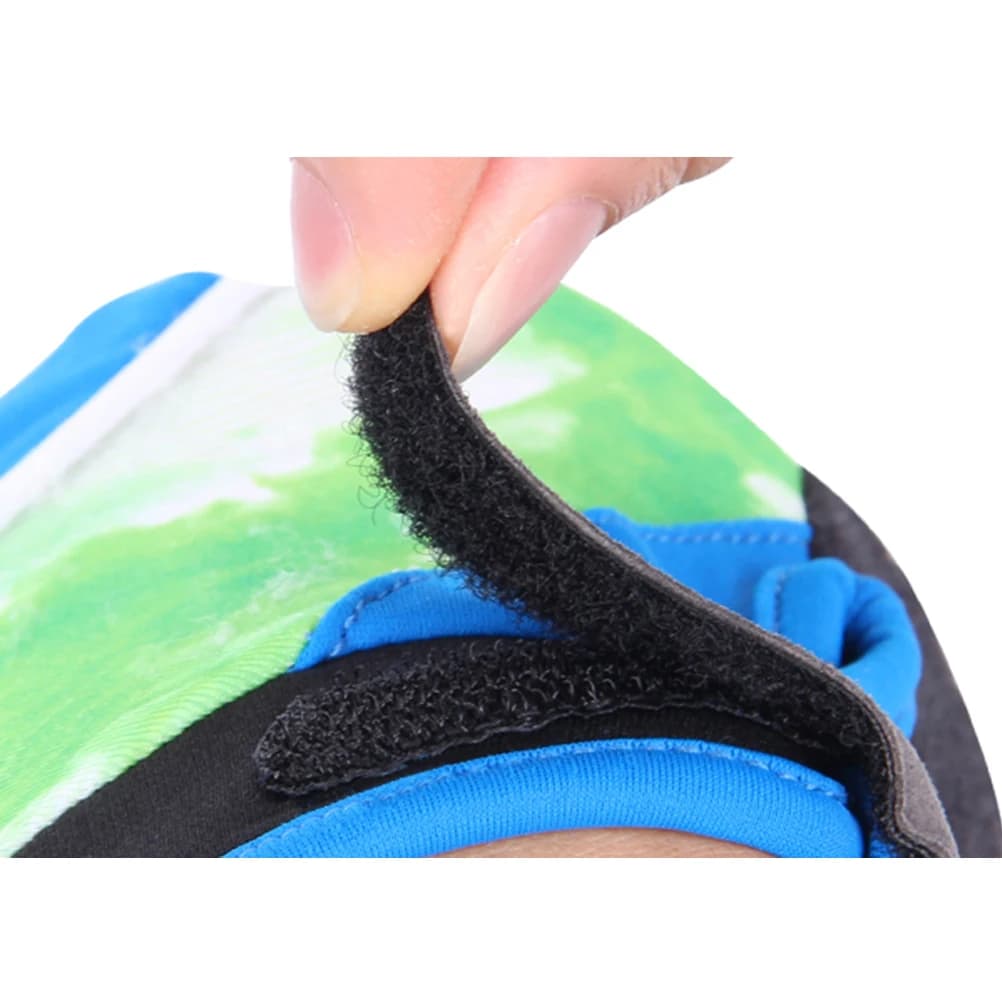 1 pair of LED cycling gloves, half finger breathable cycling gloves for outdoor riding, driving, hiking, blue color