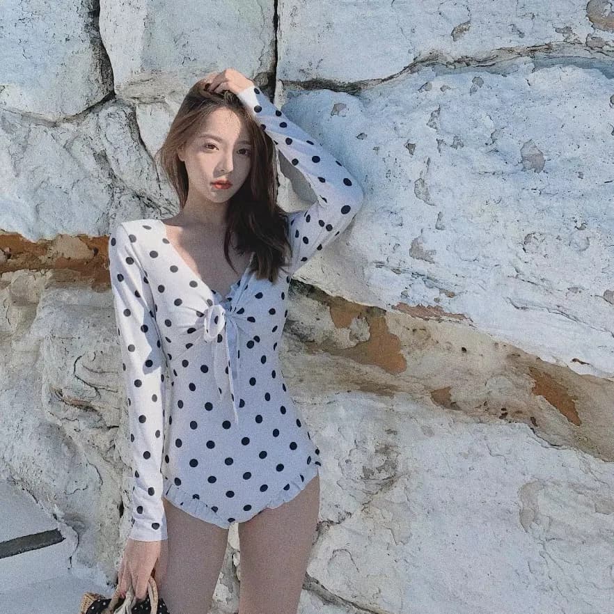 Costume da bagno intero sexy da donna a pois, modellante, con arricciatura per seno piccolo, a maniche lunghe, casual, per sorgenti termali