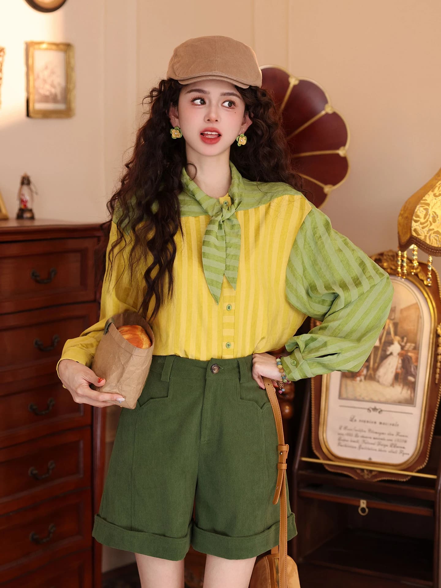 Camicetta da donna a maniche lunghe con colletto, fantasia a righe e patchwork, versatile, alla moda, Collezione Primavera 2026 Chen Jiajie Lemon Slice