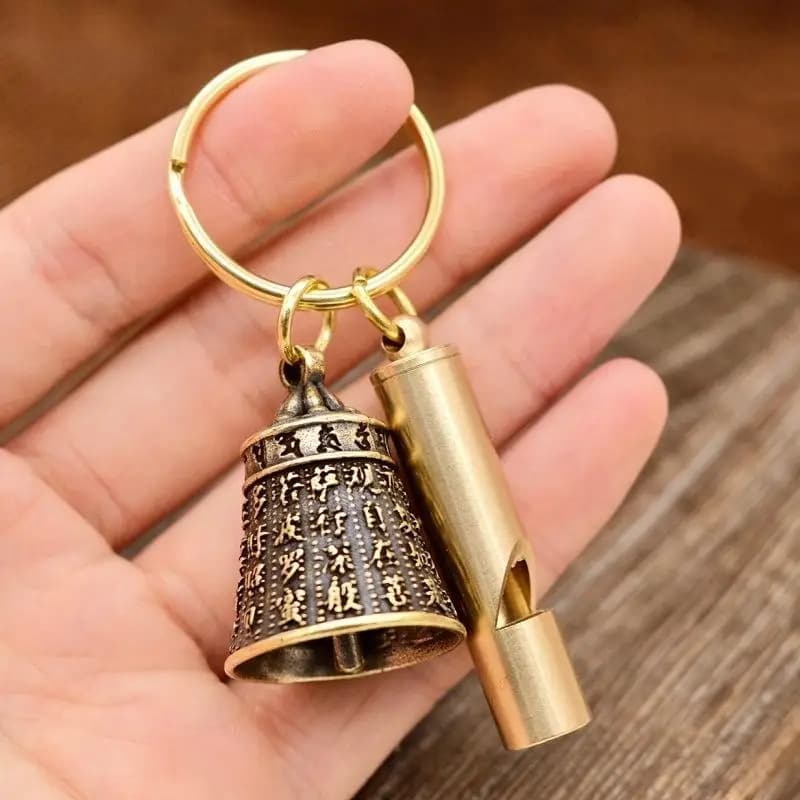Eccellente portachiavi con campana mantra a sei caratteri Portachiavi creativo Cuore Sutra Campana in rame Ciondolo Borsa Ciondoli Accessori Regalo