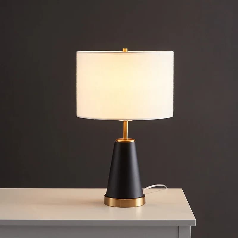 Lampade da comodino moderne nordiche per soggiorno camera da letto comodino Decor Home Standing Desk Light Lighting Fixture Luminaria