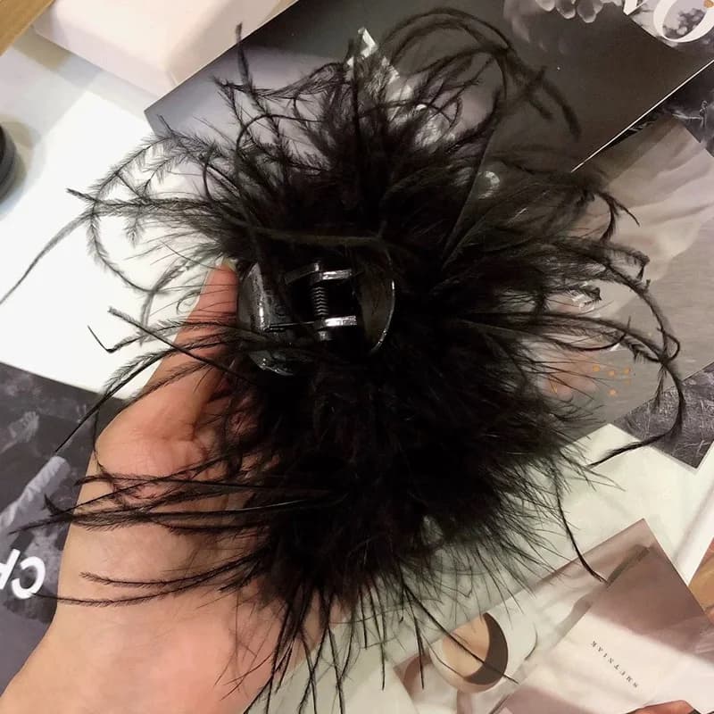 Feather grab clip, semi-tied hair, fluffy hair volume, black without hair loss, large hairpin, female back of head, shark clip, medium