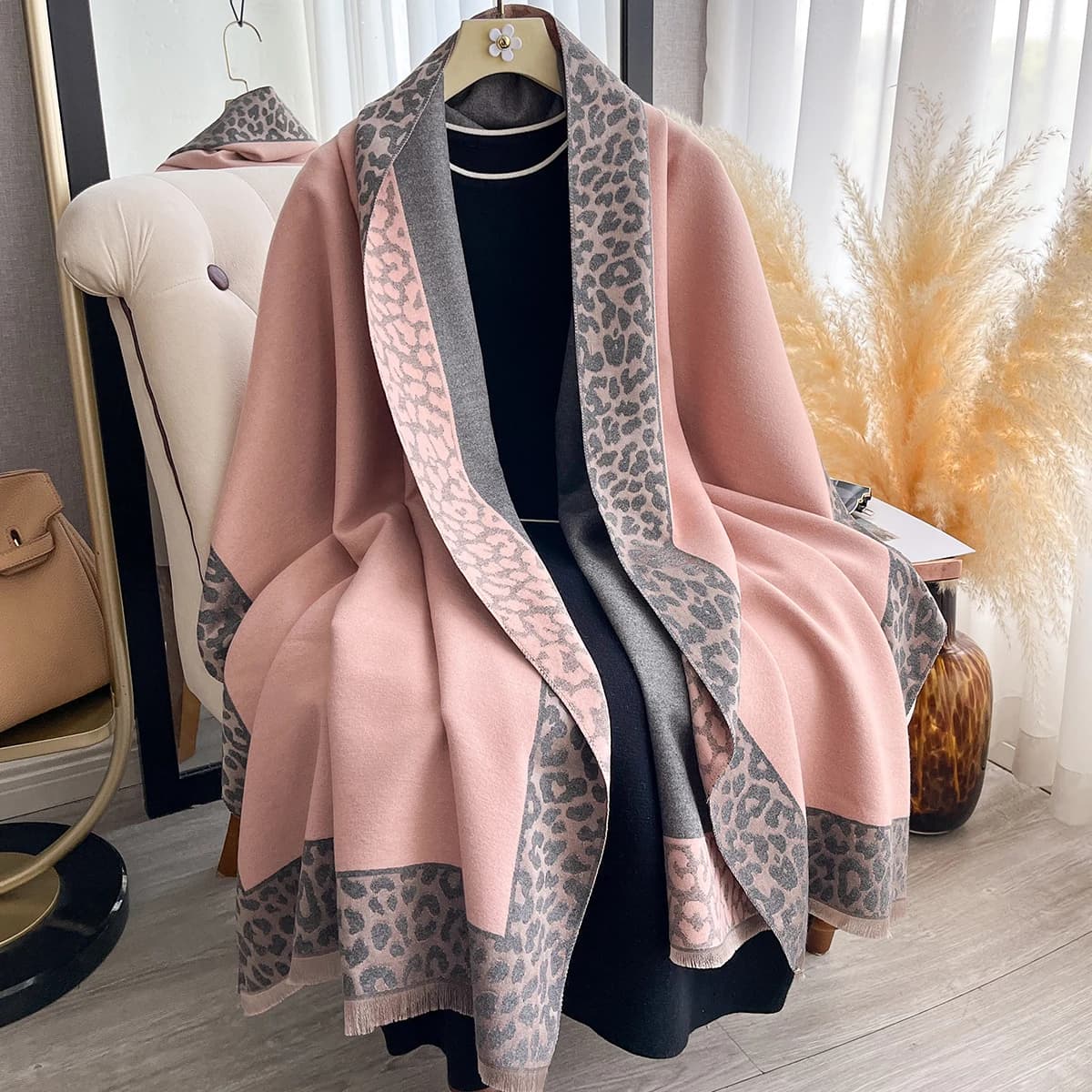 Nuovo Lusso Cashmere Plaid Sciarpa Del Leopardo Donne di Inverno Scialli di Pashmina Coperta Calda Avvolge Sciarpe Spesse Femminili Sciarpe Bufanda