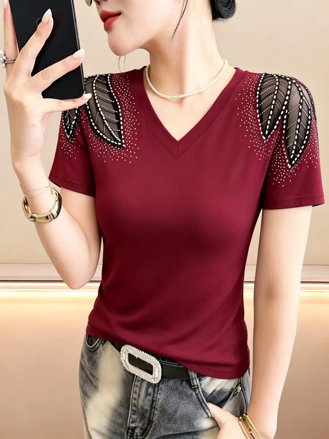 Fashionable V-Neck Short Sleeve T-Shirt Women's 2026 New Style Summer Design Sensation Small Audience Iron Diamond Top