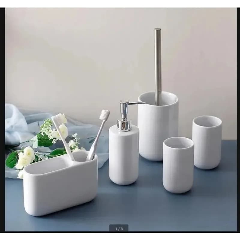 Articoli da toeletta da bagno in ceramica bianca, bottiglia per lozione, tazza per bocca, porta spazzolino, scopino per WC, set di accessori da 5 pezzi