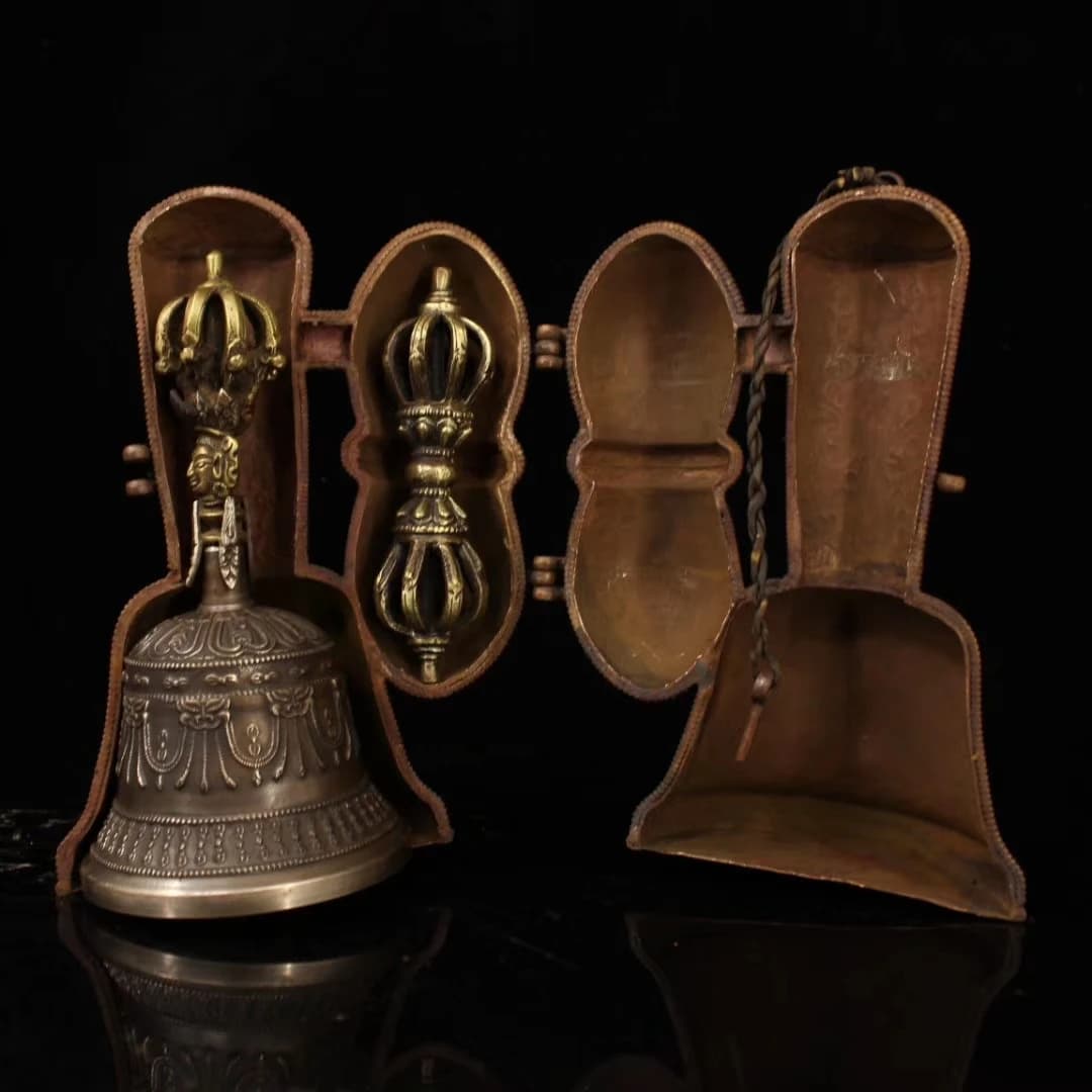 8"Tibetan Temple Collection Old Bronze Cinnabar Old Ringing Bell Purple Bronze Box Vajra Amulet Dharma Worship Hall Town house