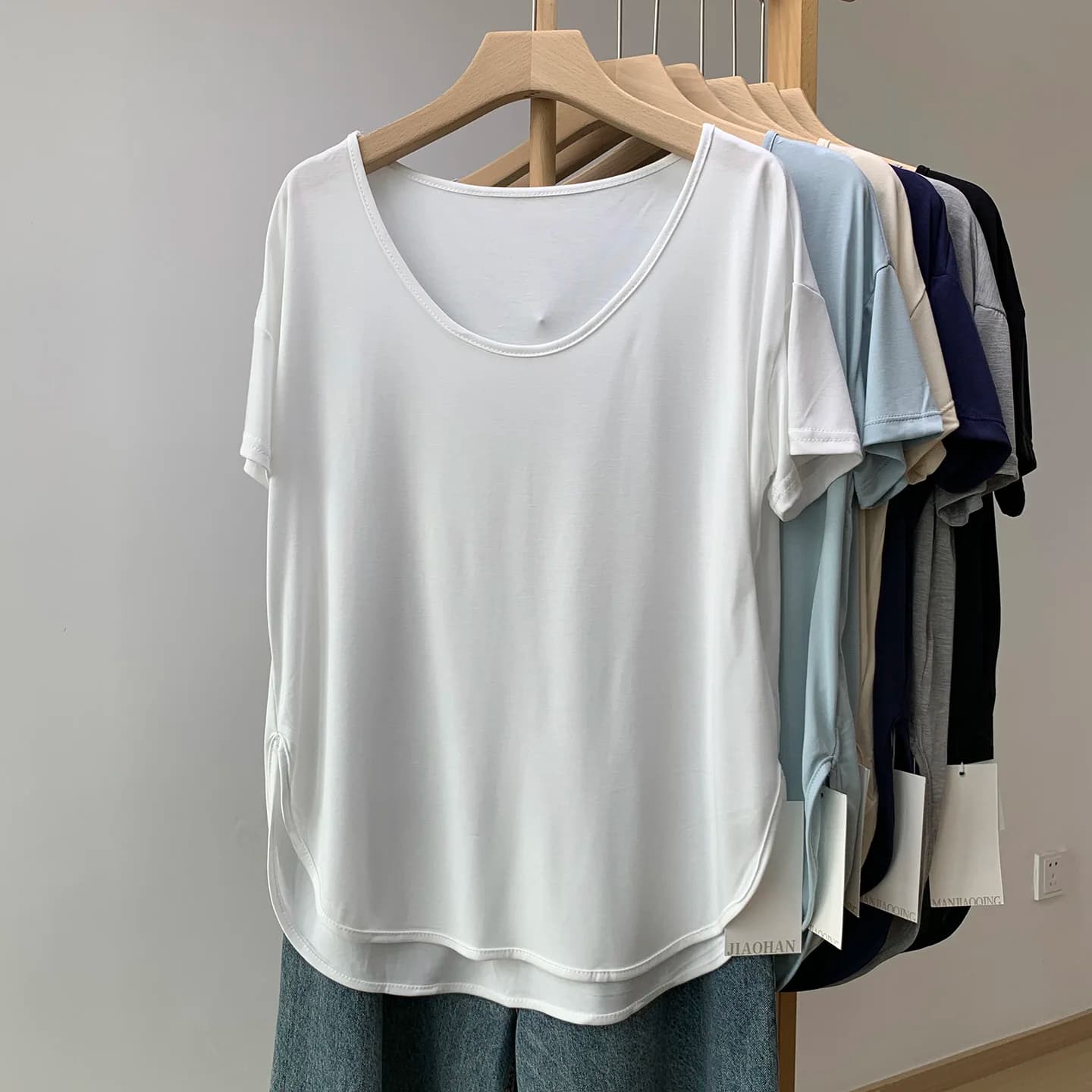 Suseyiku Women's Loose Fit Modal Short Sleeve T-Shirt Soft Comfortable Summer New Style Asymmetrical Hemline U-Neck Top