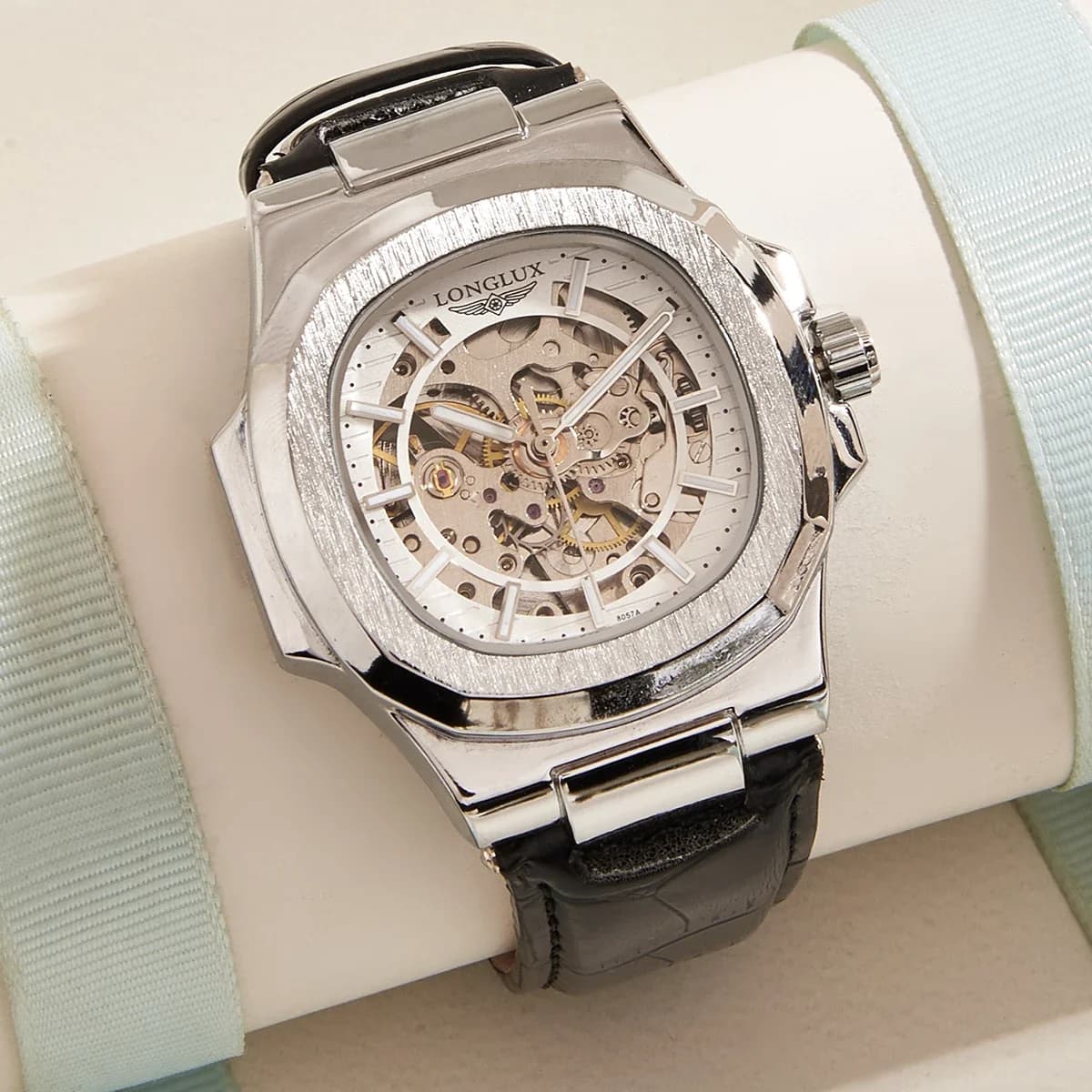 Men's Automatic Outdoor Waterproof Men's Watch Simple Luxury Mechanical Watches Wholesale Men's Watch For Free Time in Skeleton Leather Gift