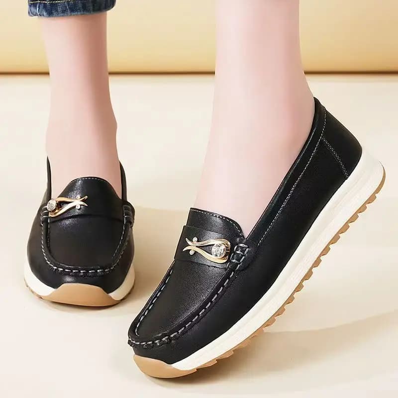 Mocassini casual da donna con suola piatta in pelle di grandi dimensioni suola spessa antiscivolo primavera autunno nuove scarpe da pendolare poco profonde con punta tonda