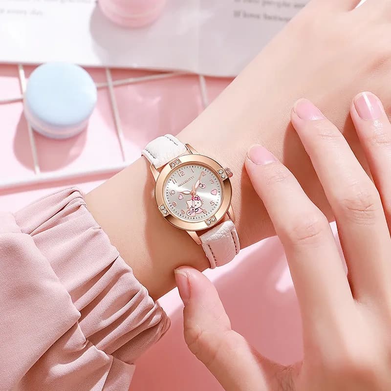 Watch Sanrio with Pink Gold Diamond Leather Strap for Teenagers, Student and Women, Quartz Dust Clock, Wholesale