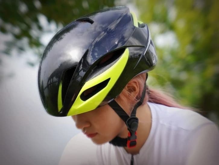 Caschi da Ciclismo Integrati per Uomo e Donna, Caschi per Mountain Bike e Bici da Strada, Caschi Estivi