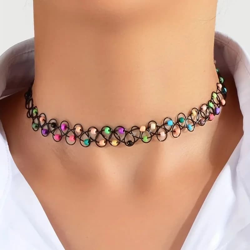 Una catena da collo alla moda, personalizzata, con perline di riso colorate, collana elastica, regalo per feste di compleanno.