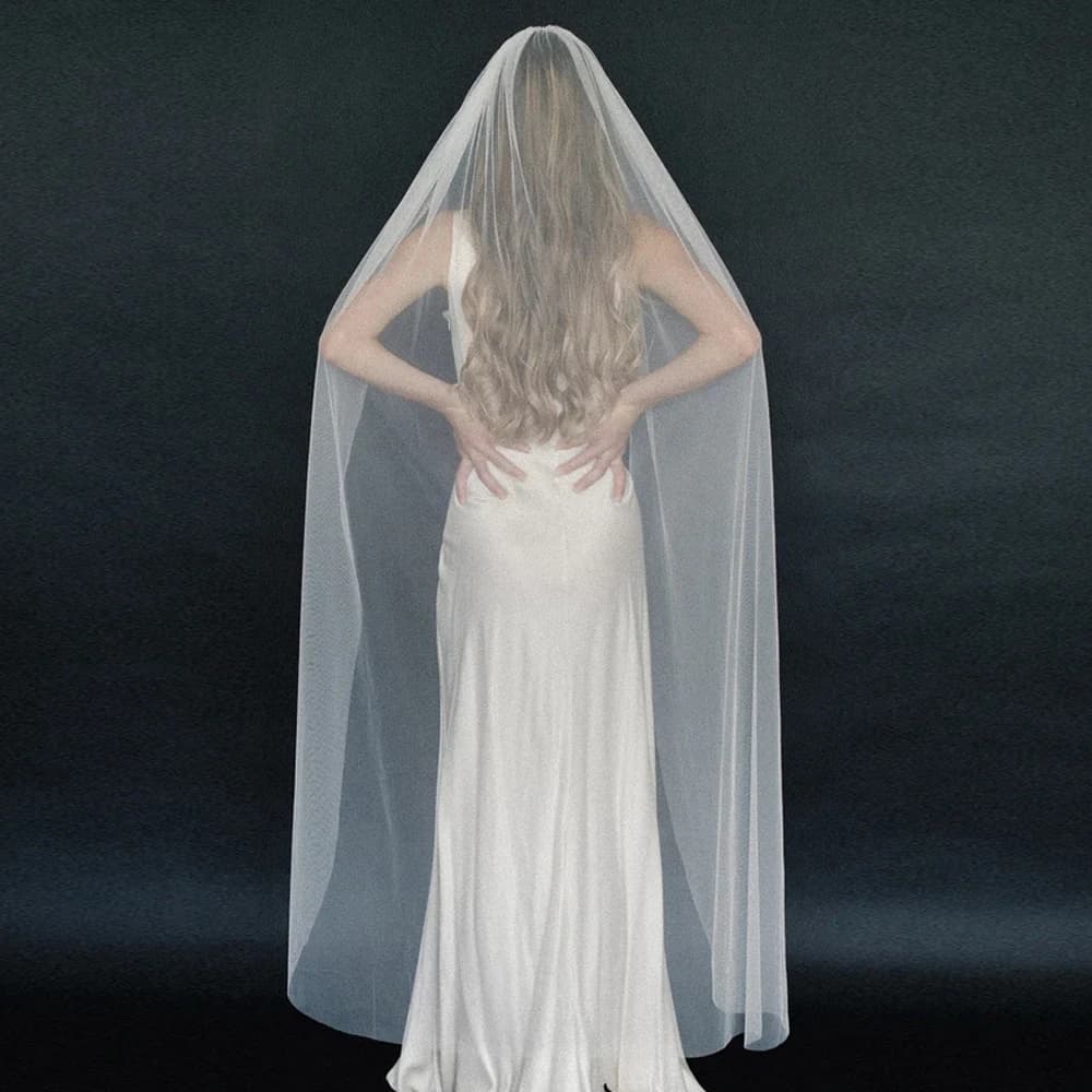 TOPQUEEN V30 Classic Wedding Veils Simple Yarn 1 Level Soft Long Wedding Veil with comb Wedding Accessories Black Red