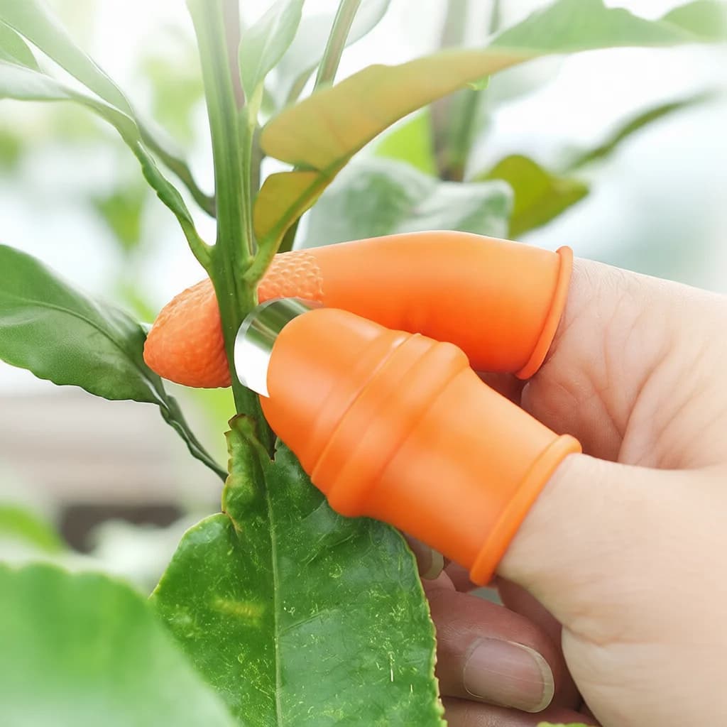 Stainless Steel Thumb Knife Finger Guard Kitchen Accessory Garden Vegetable Fruit Picking Harvesting Tool Pruning Cutting Blade