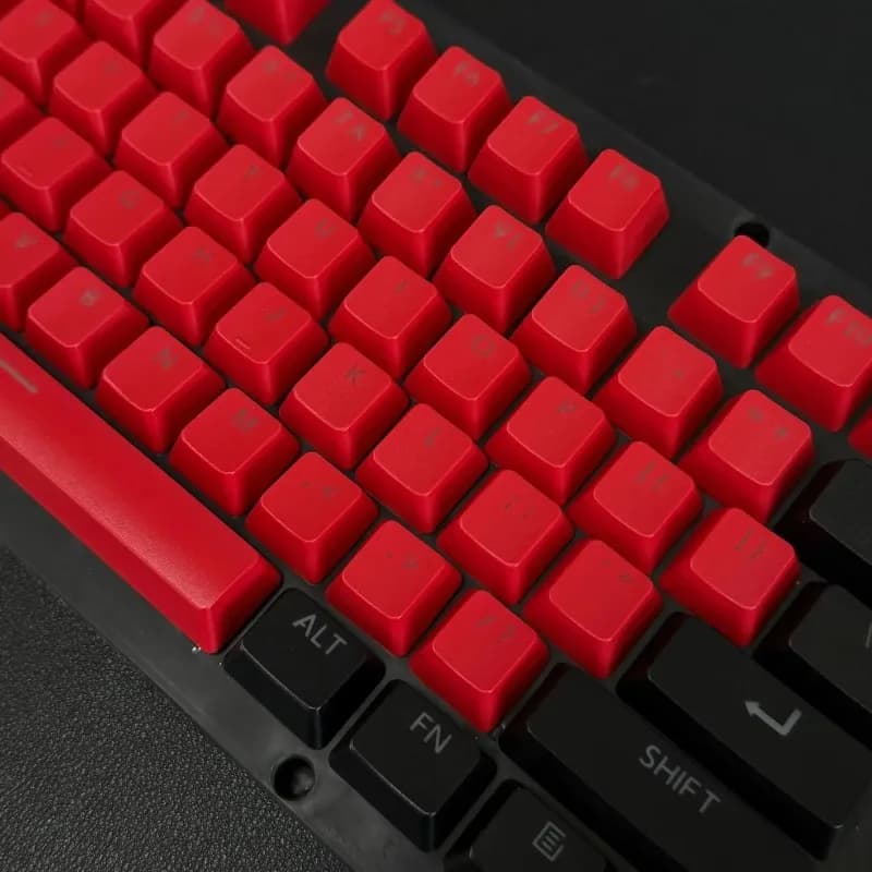Keycap PBT neri e rossi classici con caratteri grandi, stampaggio a iniezione bicolore, trasmissione della luce per tastiere meccaniche 61/87