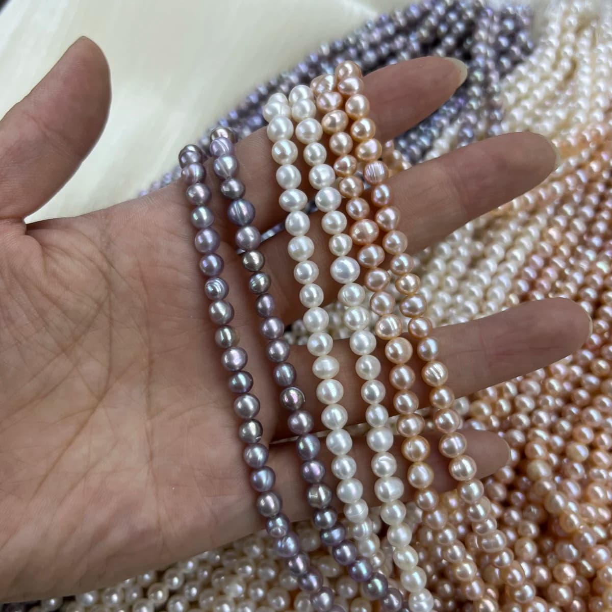Perle di perle rotonde d'acqua dolce naturali 5-6mm 4A assortite bianche viola arancioni per gioielli fai da te che realizzano collane, bracciali, regali di nozze