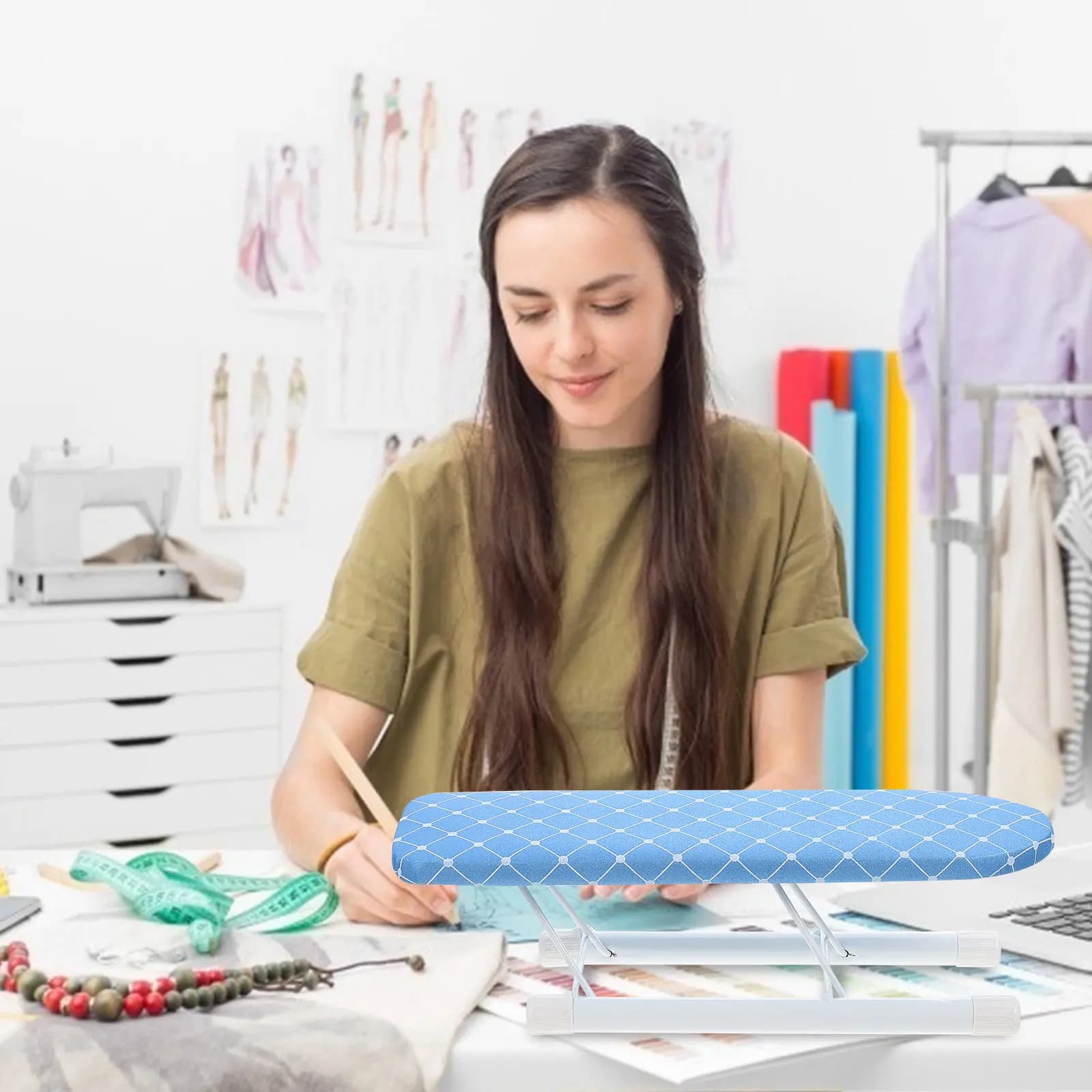 Asse da Stiro Pieghevole Mini da Tavolo per Uso Domestico, Design Comodo per Stirare Maniche, Schiena e Piccoli Capi