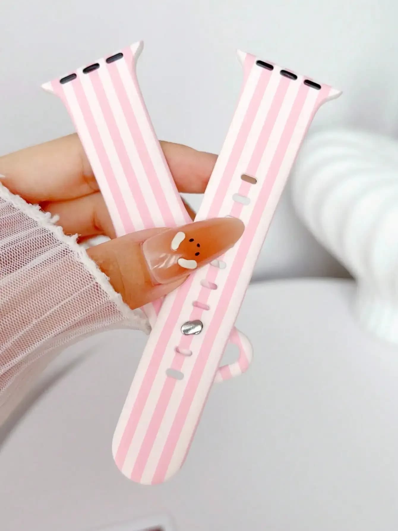 1 cinturino bianco e rosa a righe da 38mm 40mm 41mm 42mm 44mm 45mm 49mm (S10 42)mm (S10 46)mm (S11 42)mm (S11 46)mm per donna, cinturino sportivo alla moda in morbido silicone compatibile con Apple Watch Series 11 Ultra 3 SE3 Ultra 2 S10 SE2 9 8 7 SE 6 5 4 3