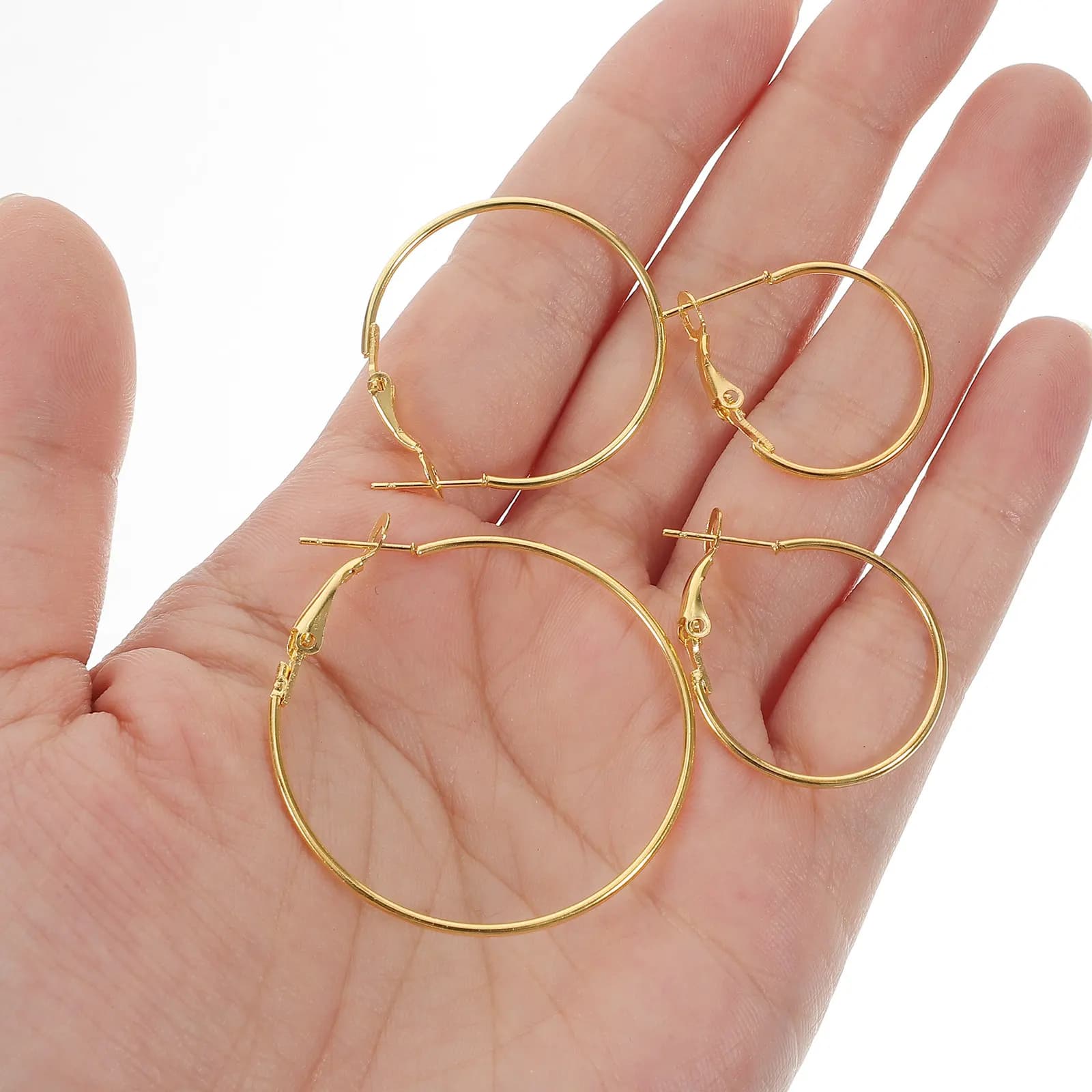 80 Pezzi Cerchi Rotondi per Orecchini Fai da Te, Materiale Grezzo in Metallo per Creazione Gioielli, Componenti per Orecchini, Cerchi per Perline, Accessori