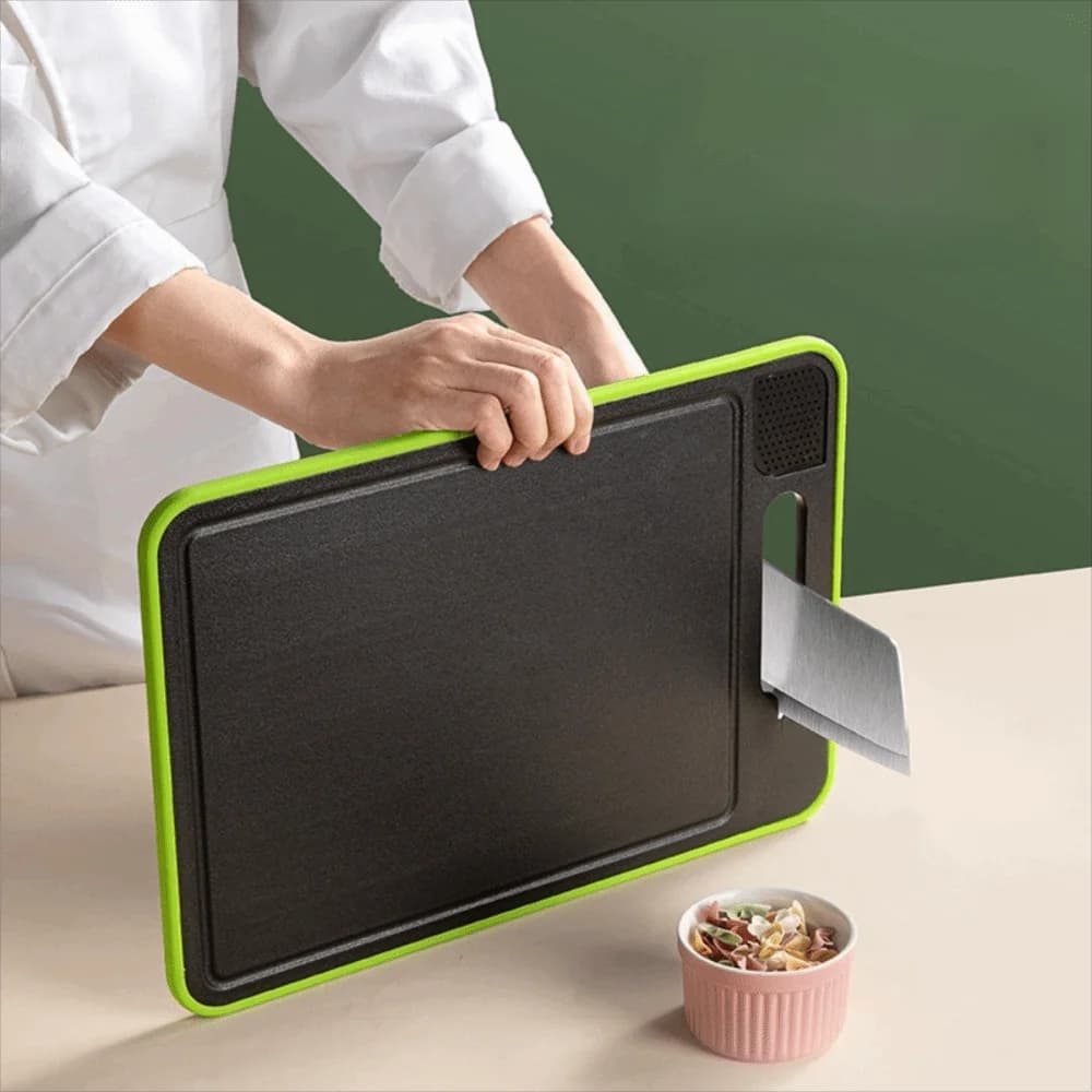 Tagliere Scongelante 4 in 1 Rettangolare con Grattugia e Affilacoltelli, Tagliere a Doppio Lato, Vassoio Scongelante Rapido per Carne Congelata