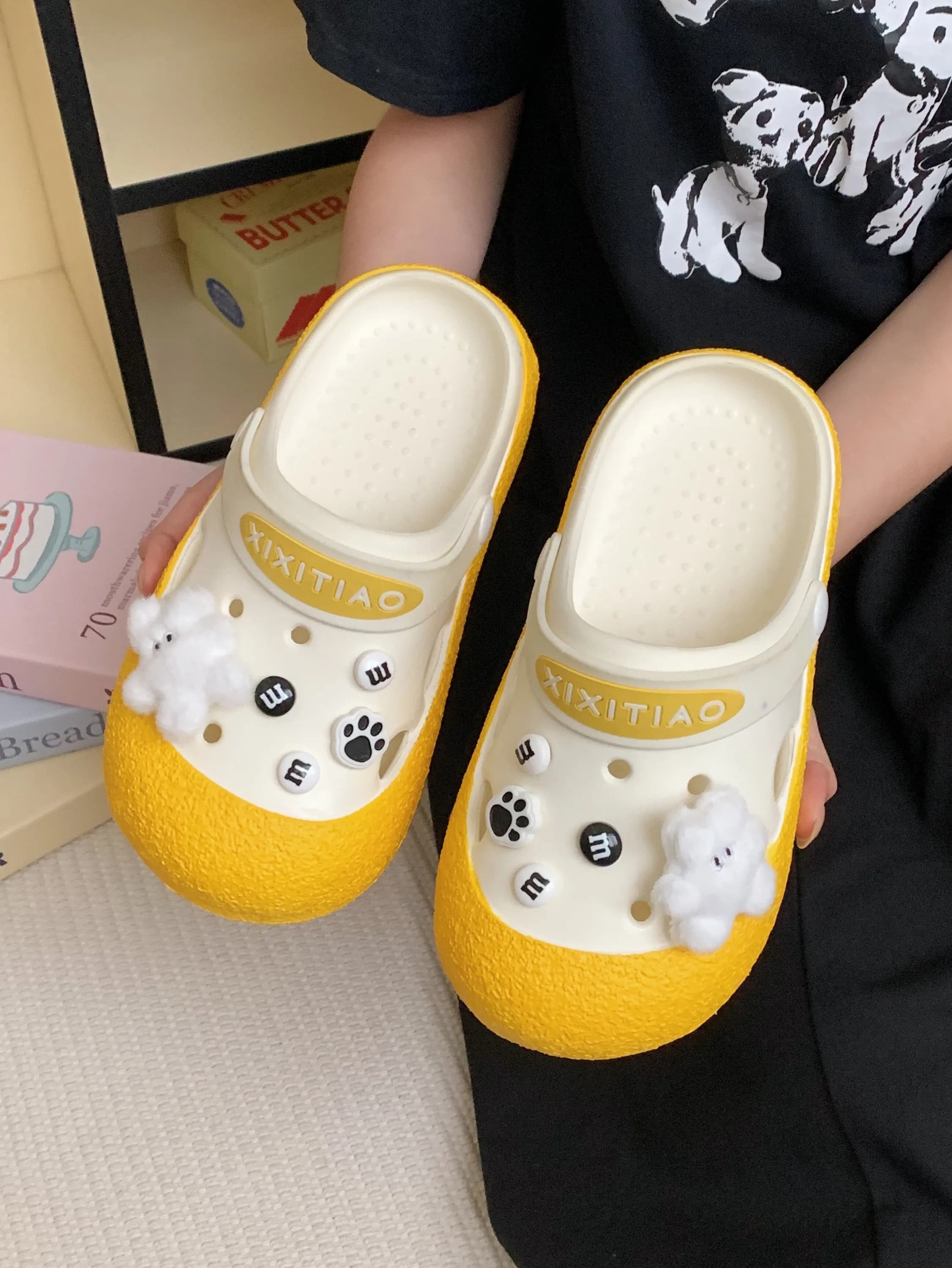 Fashionable Outdoor Women's Sandals Anti-Slip Color Block Plush Bunny Flat Head Clog Shoes Casual Hollow out Design Summer Sl...