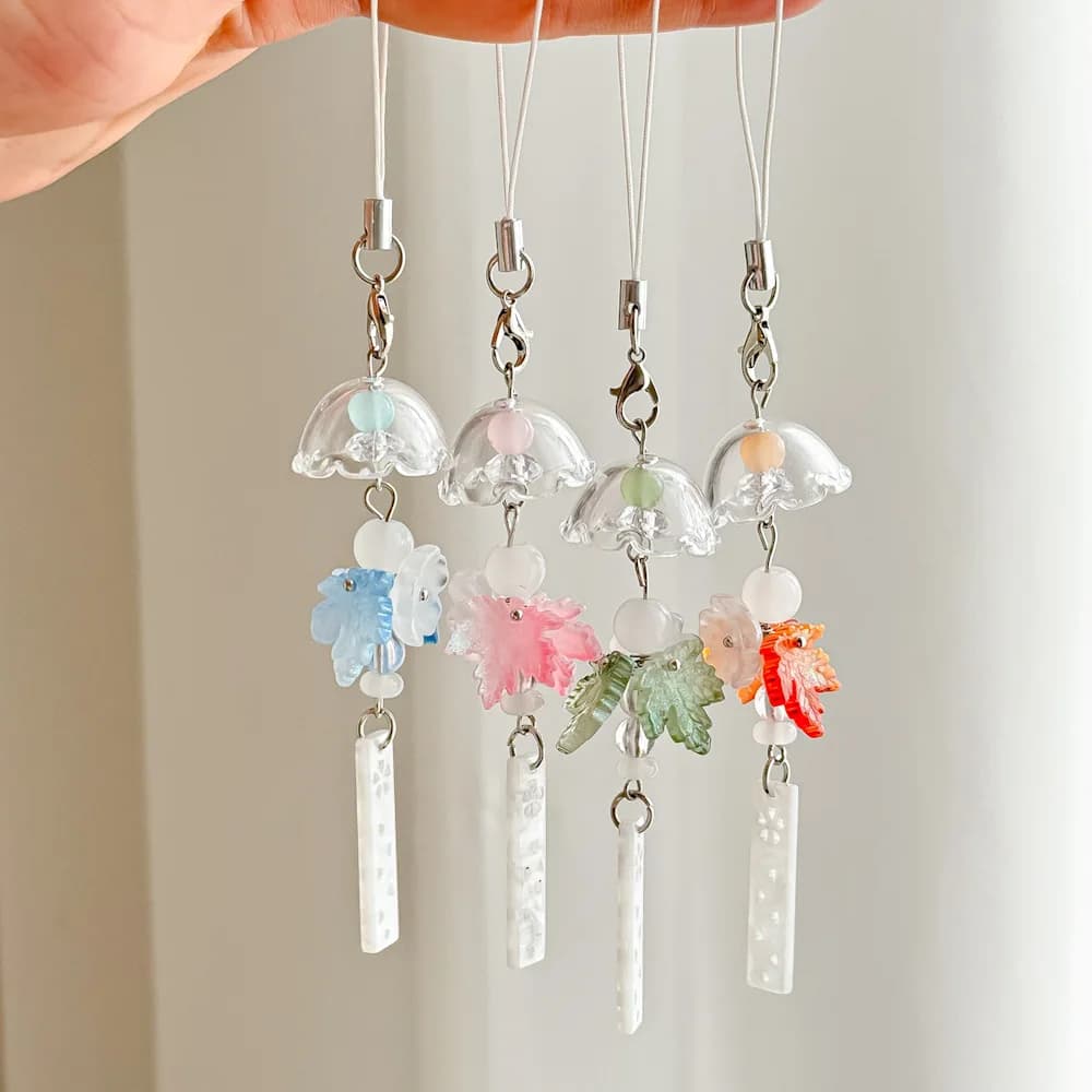 Phone Chain Pendant Fashion Wind Chime Keychain Lanyard Bag Charm Delicate Maple Leaf Keychain For Pencil Case Phone Camera
