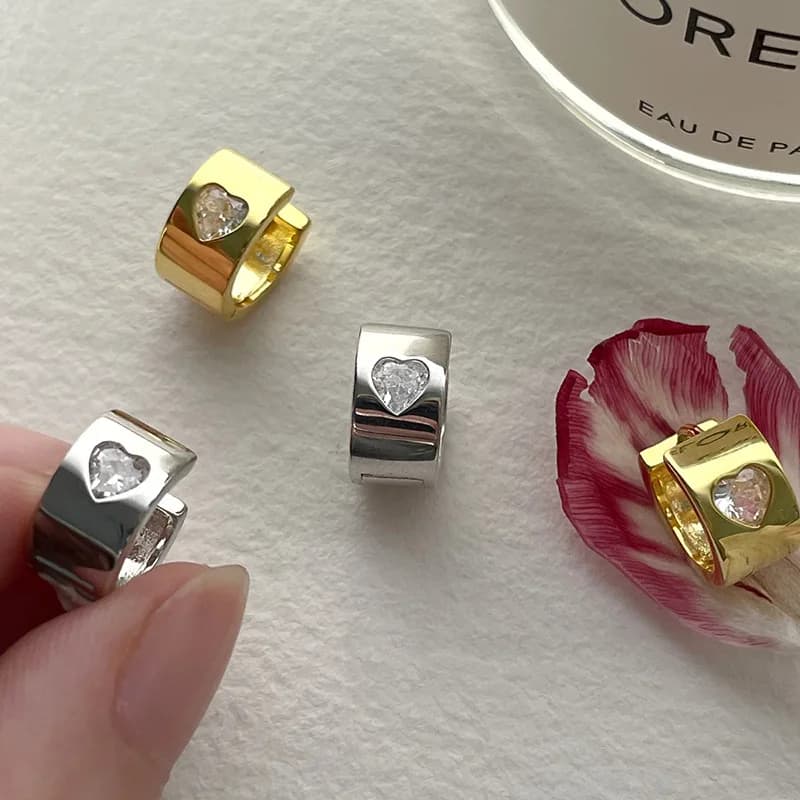 Simpatici orecchini a cerchio in oro con zirconi a forma di cuore a forma di cuore in argento sterling 925 per donne e ragazze Accessori di gioielli squisiti
