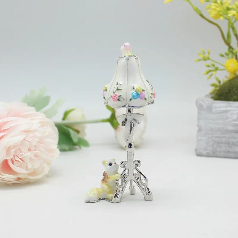 SHINNYGIFTS Il gattino smaltato in peltro dipinto a mano guarda la lampada da scrivania Piccola confezione regalo decorativa per la casa