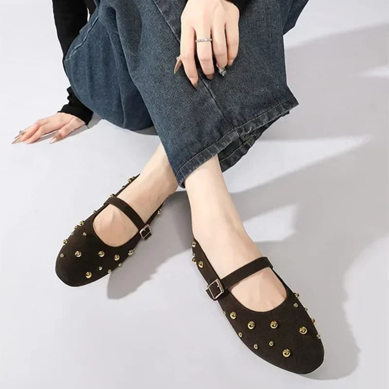 Design dancers with cold golden rivets Women's fake suede belt with metal buckle Women's shoes with low heel Mary Jane shoes with soft non-slip sole