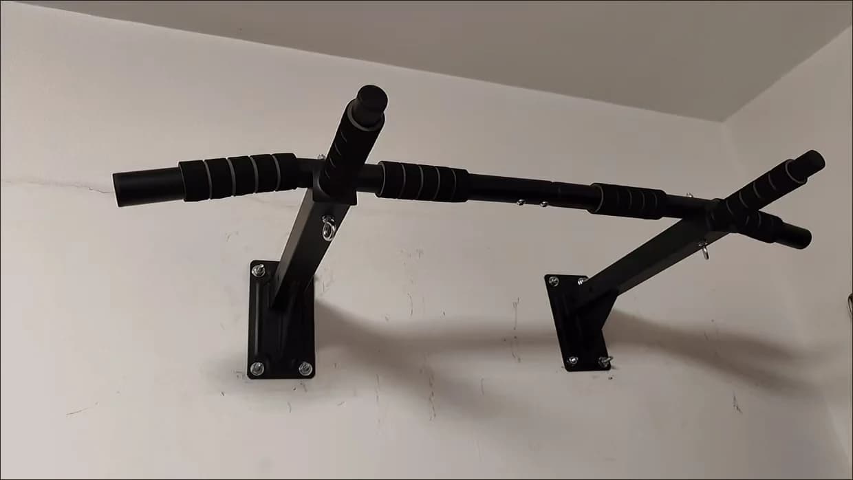 Traction bar N.35 Portable and Adjustable Metal for Home Strength Training