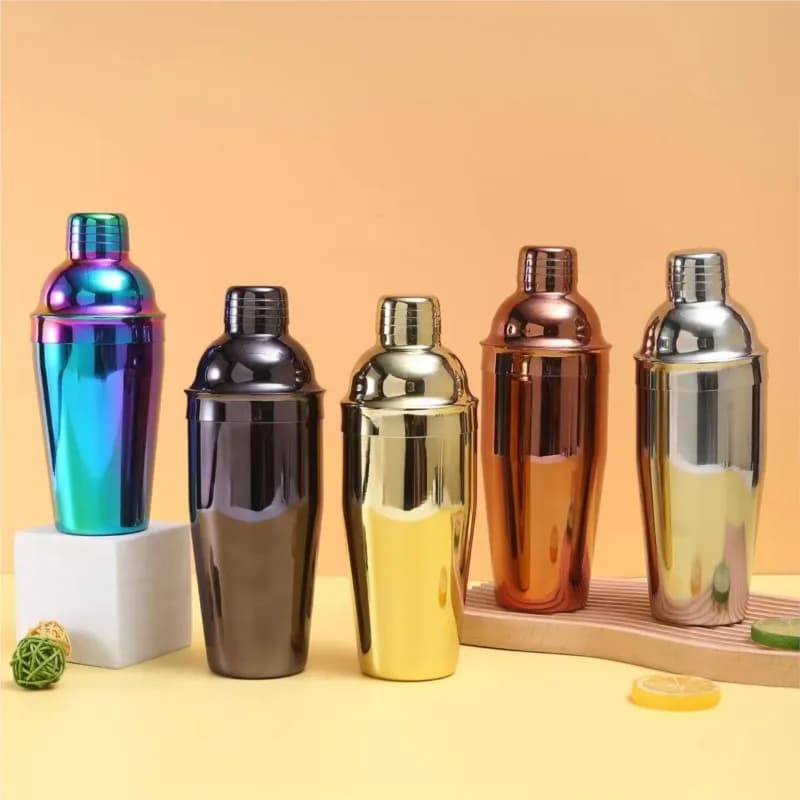 Shaker in Acciaio Inox Colorato da 550ml, Tre Sezioni, Manovella Manuale, per Cocktail e Bevande Miste, Accessorio da Bar