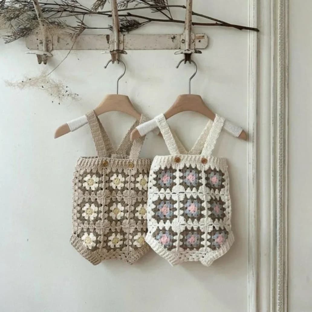 2026 Primavera Nuovo Bambino Senza Maniche Maglia Body + Cappello Carino Infantile Ragazza Fiore Sling Tuta Moda Bambino Vestiti Lavorati a Maglia