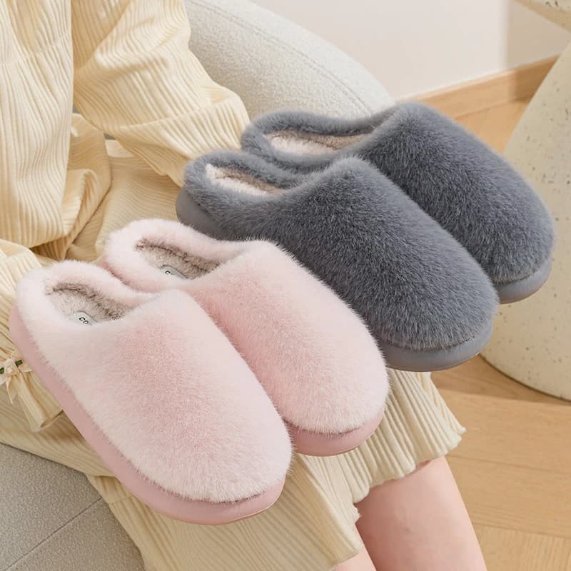 2026 Winter Fluffy Plush Slippers Women Comfortable Warm Soft Sole Home Slides Woman Anti Slip Platform Fur Slippers Couples