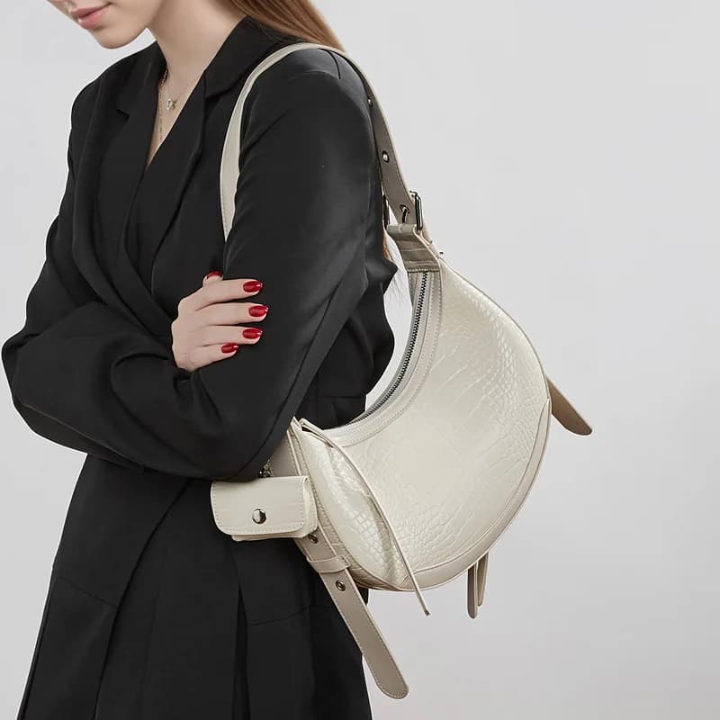 Borsa a Mezzaluna in Pelle di Design Esclusivo, Borsa a Spalla da Donna di Alta Gamma per il Pendolarismo