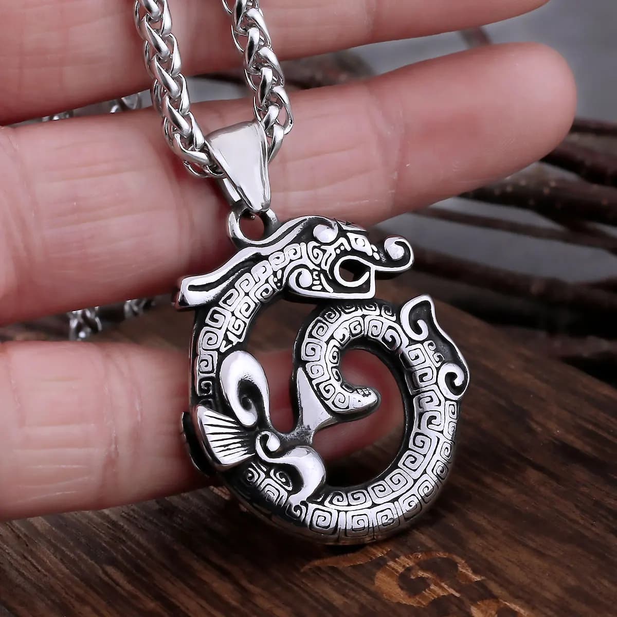 Fashion Viking Ouroboros Dragon Necklace Men's Nordic Celtic Knot Dragon Amulet Pendant Necklace Vintage Stainless Steel Jewelry