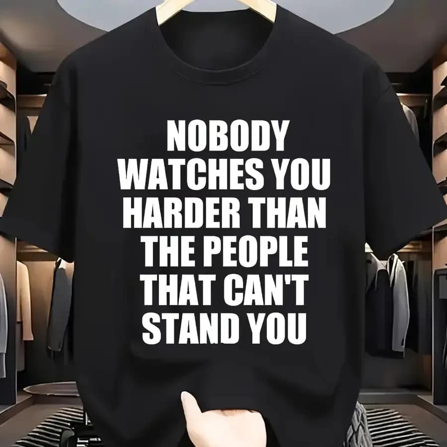 T-shirt da uomo con slogan motivazionale Stand Up to Bullies - Marrone con stampa bianca, girocollo, manica corta, tessuto in maglia leggermente elasticizzato