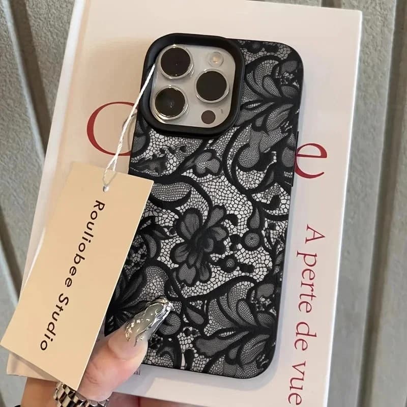 Black Lace Lichee Pattern Phone Case For Motorola MOTO G85 G84 G75 G05 G34 G15 G35 G54 Edge 50 Pro NEO 60 Fusion Soft Cover