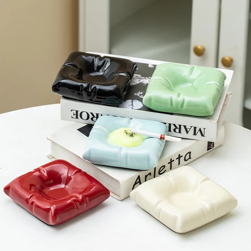 Cuscino in ceramica posacenere quadrato in ceramica posacenere antivento e antipolvere ornamenti per la conservazione del Desktop accessori per sigarette per la casa