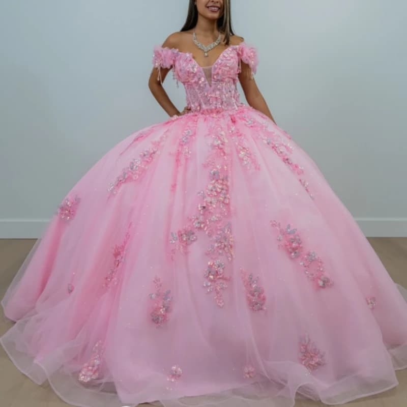 Abiti Quinceanera rosa lucido Abito da ballo con spalle scoperte Applique Perline di pizzo Corsetto in tulle Abito dolce 16 Abiti da 15 Anos