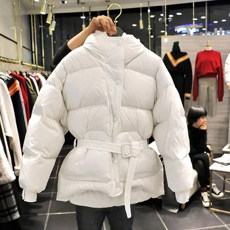 Piumino Corto da Donna 2024 Nuovo Stile Versione Coreana Spesso e Morbido alla Moda Invernale Sottile e Trendy