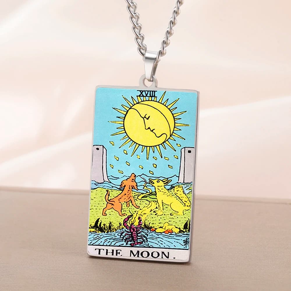 Dawapara 22 Stili Collana Amuleto Portafortuna con Carte dei Tarocchi, Ciondolo Colorato UV Sole Luna in Acciaio Inossidabile, Gioielli Spirituali