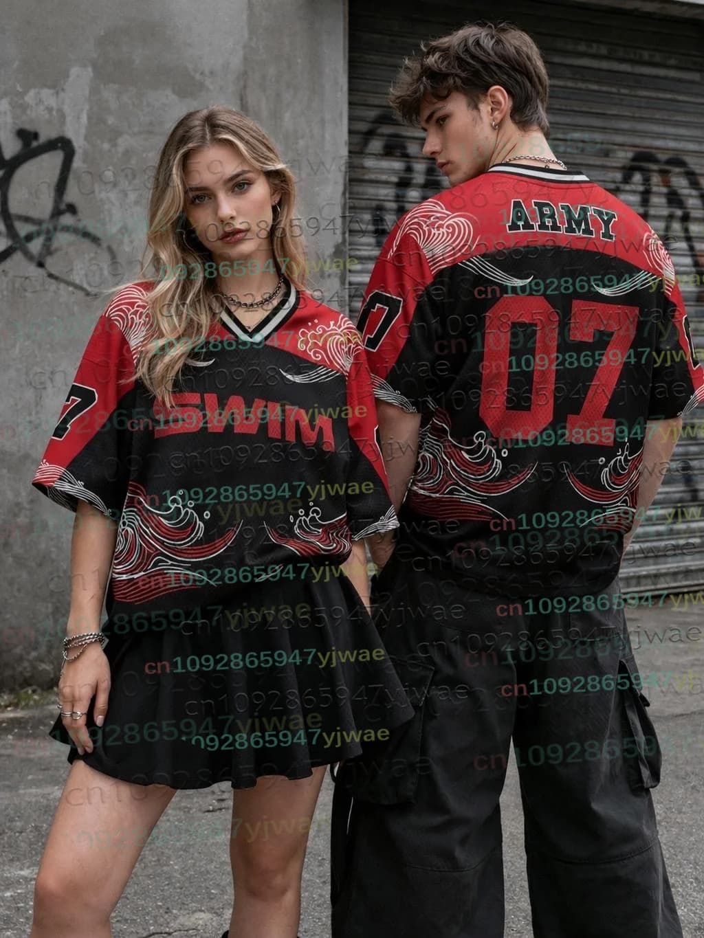 Maglia Unisex SWIM 2026 Estiva Streetwear Top Scollo a V Ampio a Maniche Corte Regalo Estivo T-Shirt Cosplay Uomo e Donna