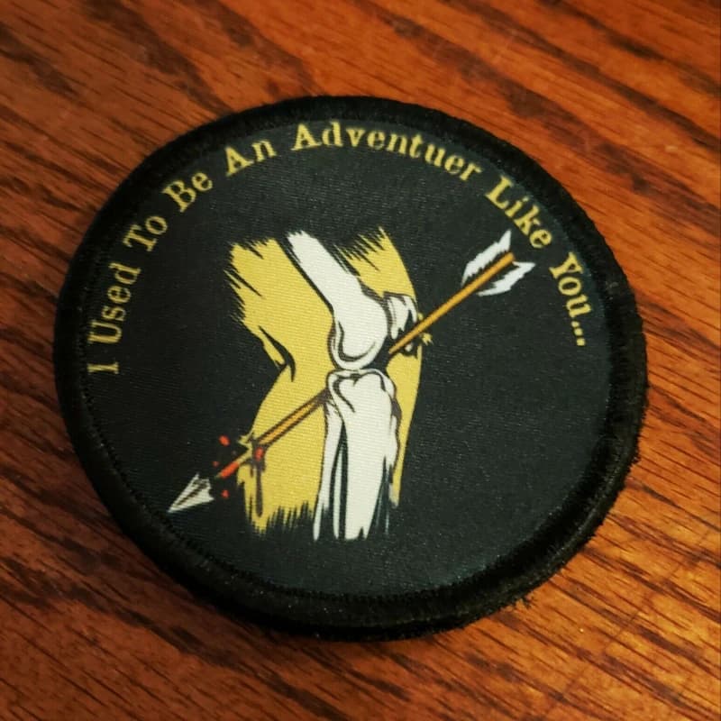 Freccia al ginocchio Skyrim Morale Badge Divertente emblema con gancio e anello Militare Fus Ro Dah Patch tattica Combattimento Bracciale Zaino Adesivi