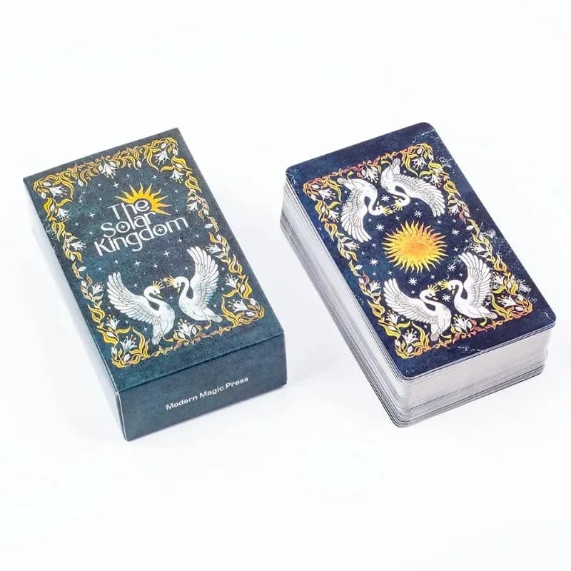 The Solar Kingdom Tarot Deck, Set di 78 Carte Oracolo per l'Approfondamento Cosmico e la Divinazione, Edizione in Versione Inglese, Gioco da Tavolo