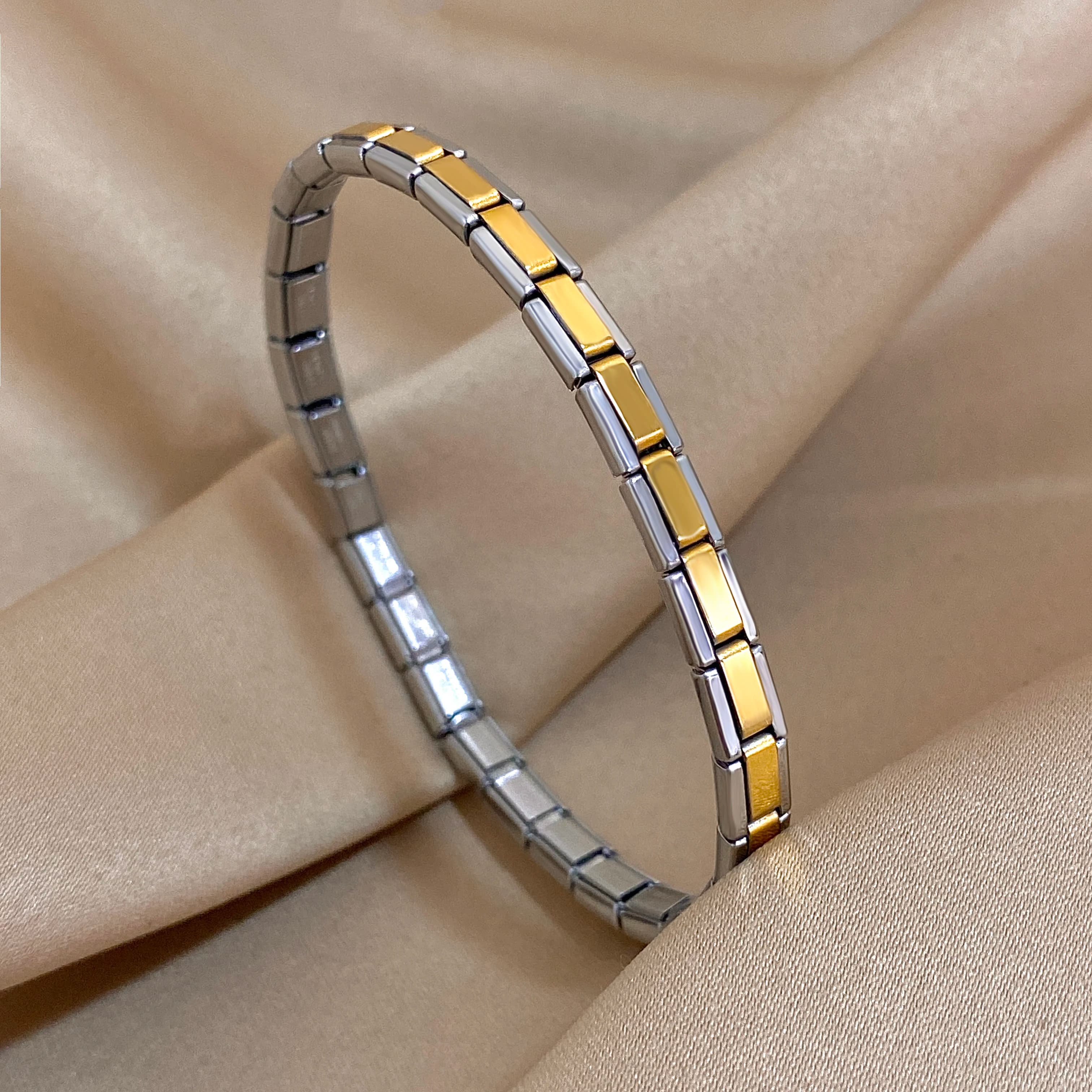 Nuovo braccialetto elastico minimalista alla moda in acciaio inossidabile Collegamenti italiani Bracciale con ciondoli sottili Cinturino punk Gioielli da polso
