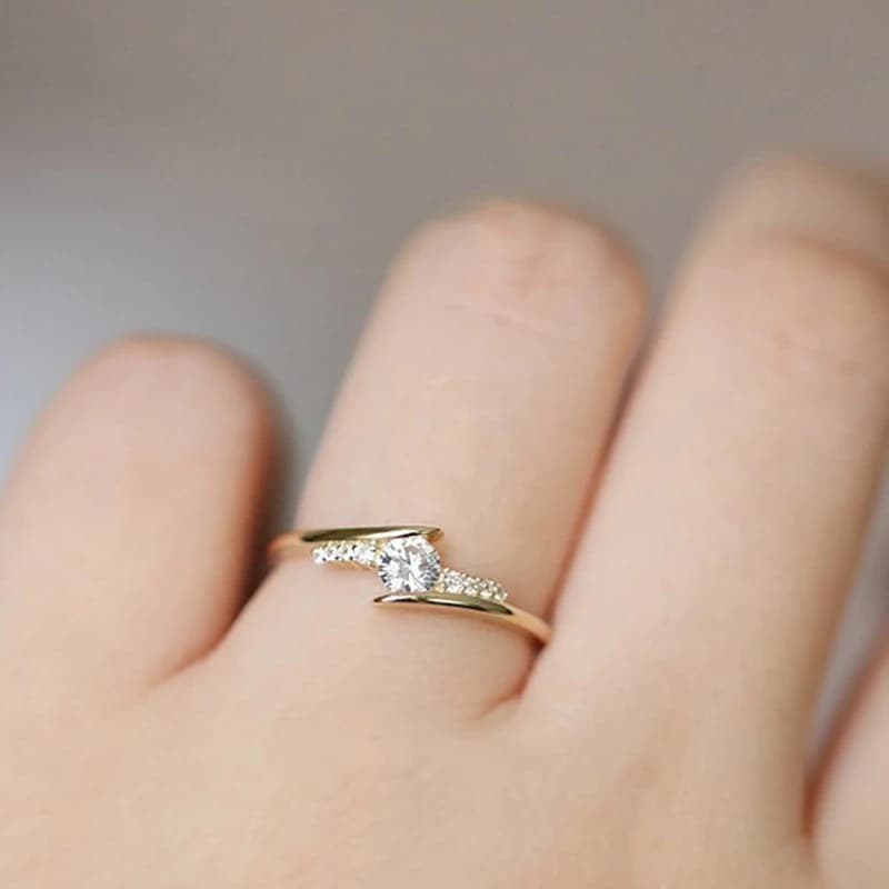 Anelli di barretta di moda semplice per le donne intarsiato zircone cubico Promis anello colore oro giallo chiaro 2024 nuovi gioielli KBR103