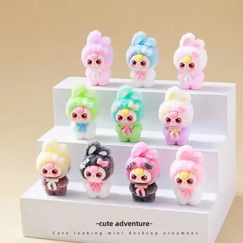 Hot Mini Figure originali Ornamento da tavolo Scatola cieca in peluche carina Kawaii Home Car Decor Collezionismo Tendenza Giocattolo Modello Regalo per ragazza