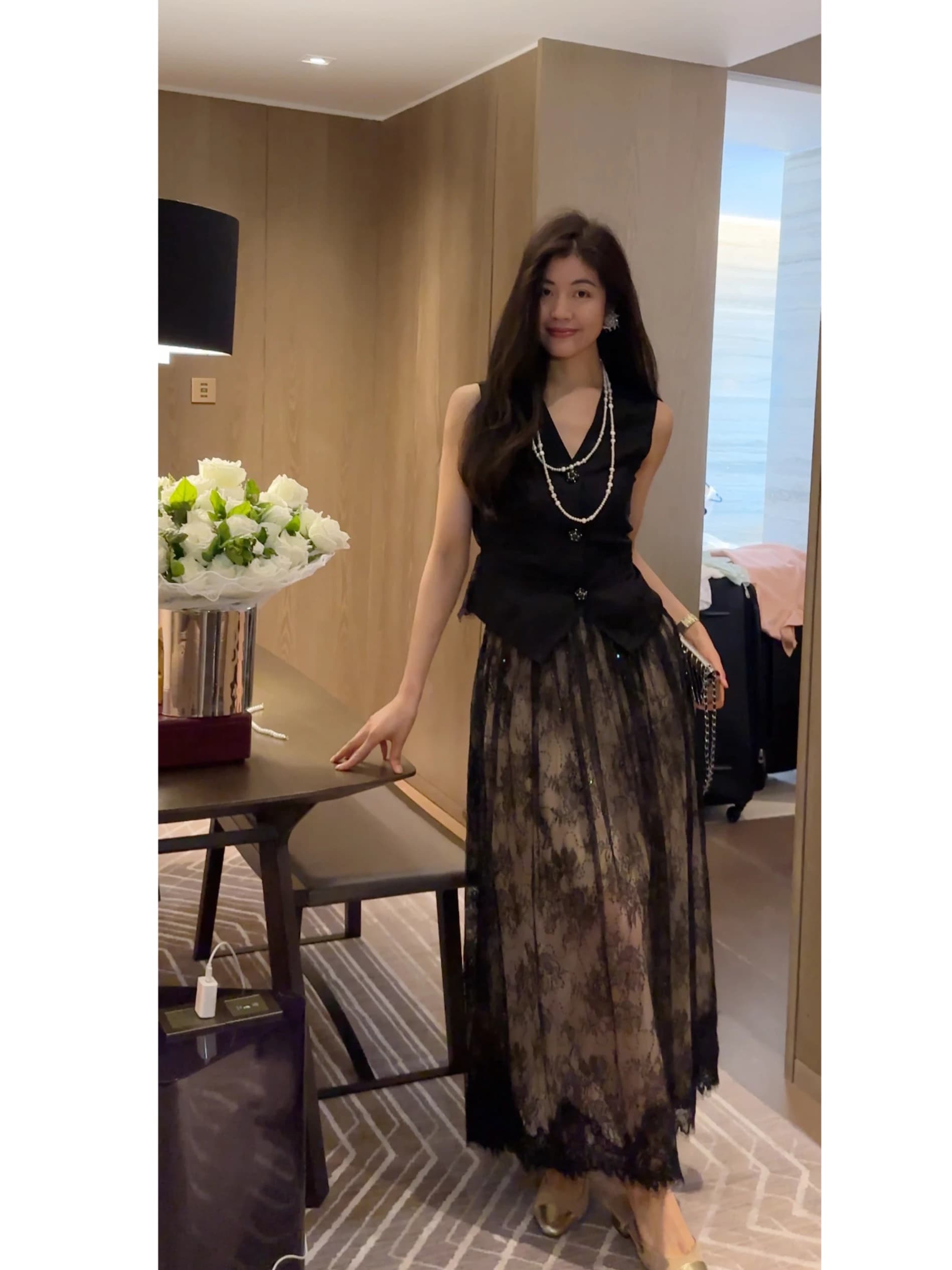 NCOU Summer 2026 Lace Tie Waist V-Neck Slimming Vest Skirt Set Elegant Light Luxury Maturity Style Women's Traditional Costume