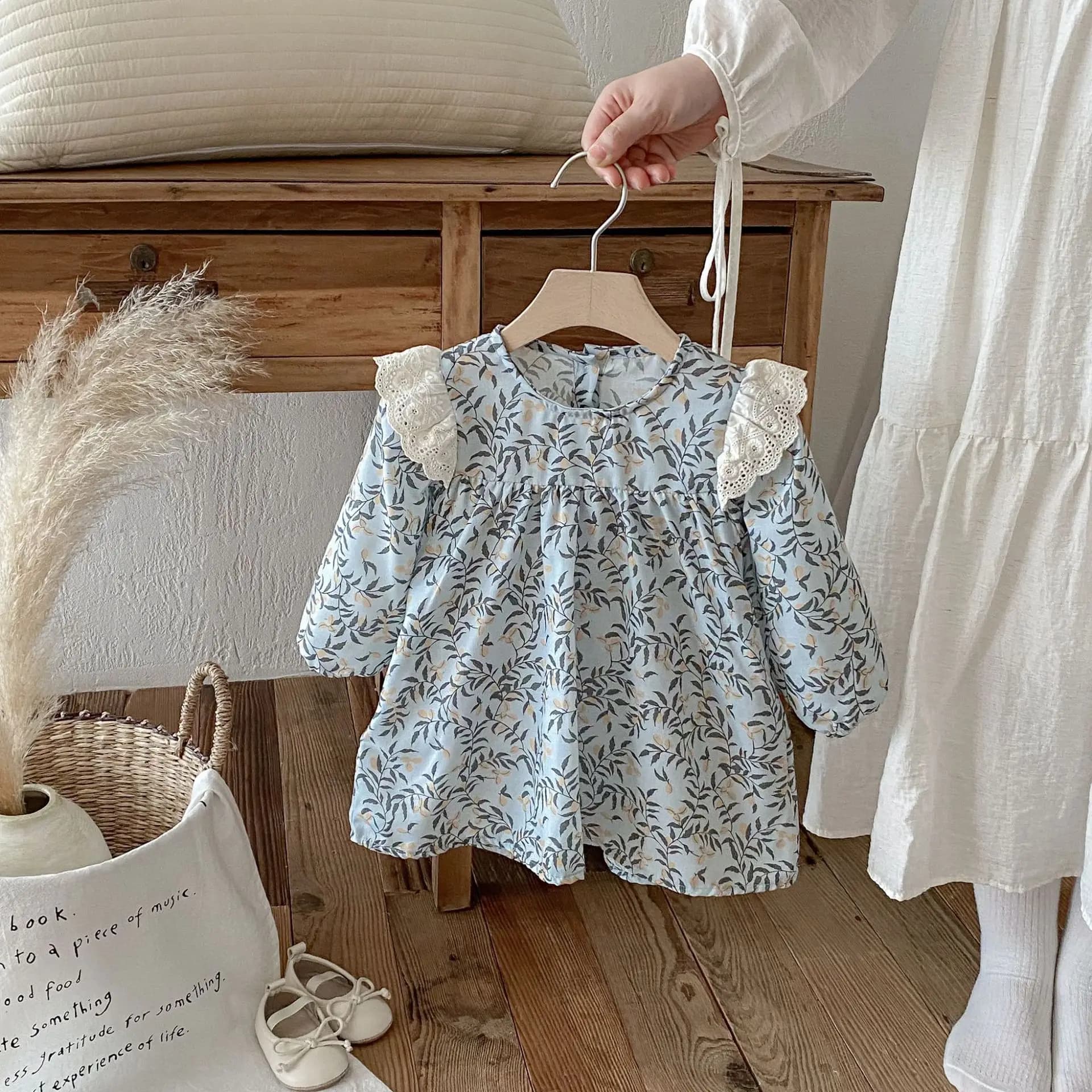 Kids Autumn New Baby Clothes Gonna Girl Girl Baby Lace Retro Print Long Sleeved Dress Girl Dress